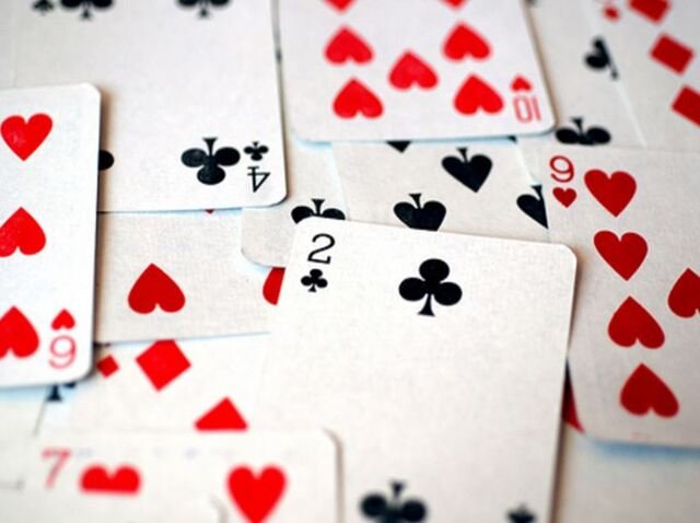 Chia sẻ những chiến lược hay khi chơi bài tấn Chia sẻ những chiến lược hay khi chơi bài tấn